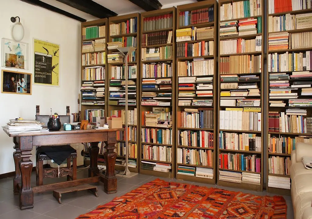 Casa Dell'Editore - Books & Breakfast Guest House Rimini